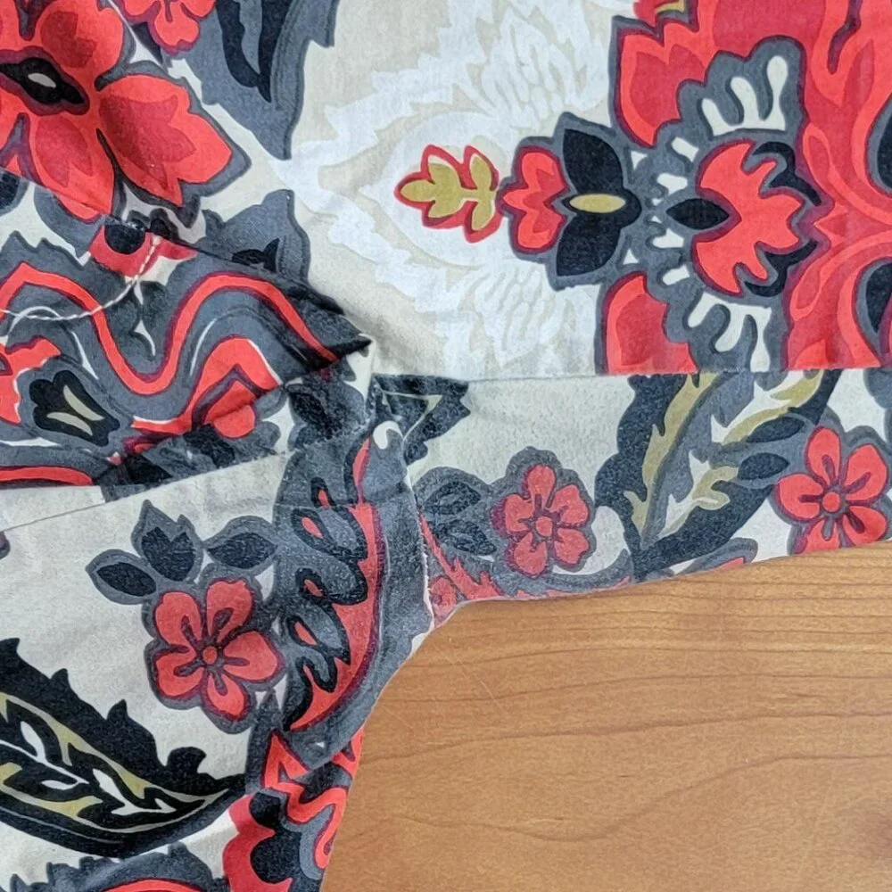 J. Crew Stretch Red Cream Floral Capri Pants City Fit - 4 - Picture 9 of 9
